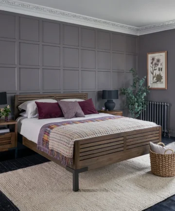 DETROIT King-Size Bed Solid Hardwood & Metal