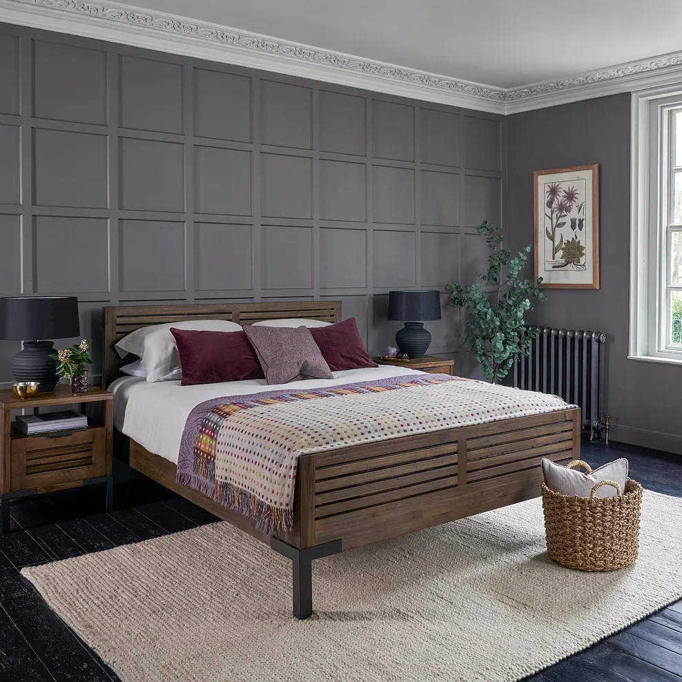 DETROIT King-Size Bed Solid Hardwood & Metal