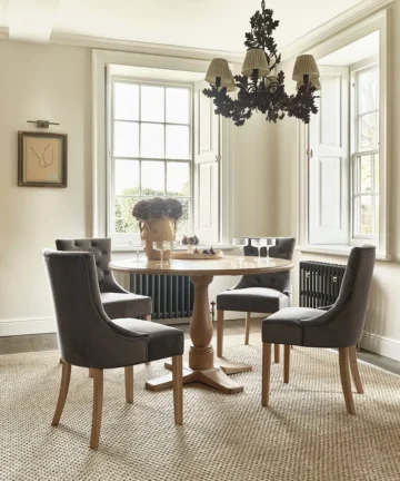 HENLEY Round Dining Table with 4 Chairs Natural Oak