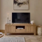 HIGHWORTH Large TV Unit Natural Solid Oak