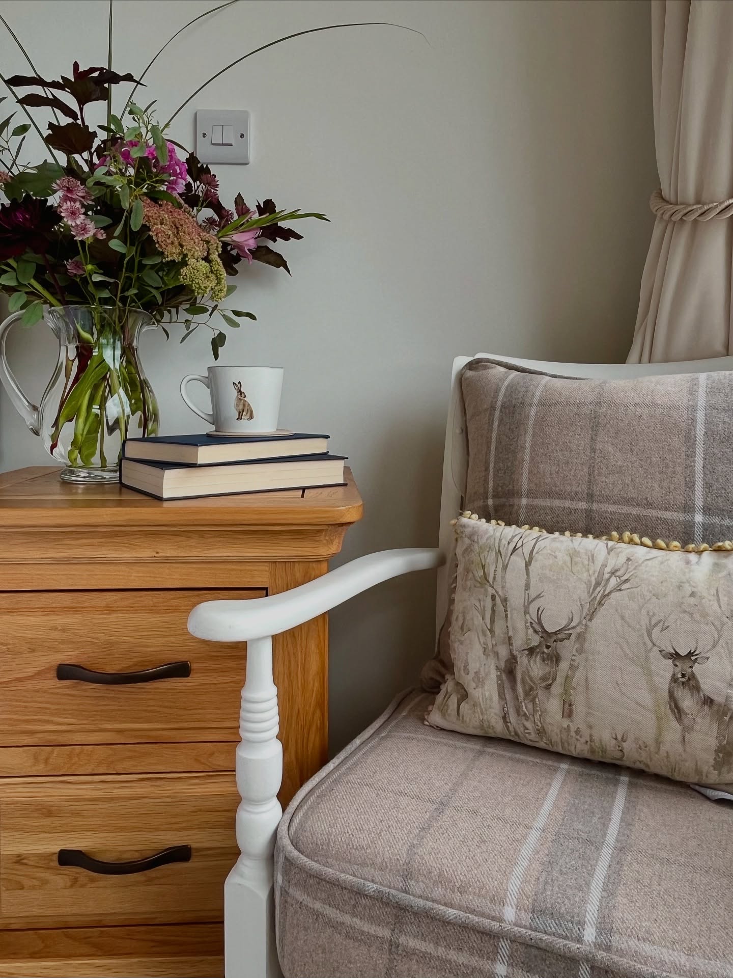 CANTERBURY 2 Drawer Bedside Table Natural Solid Oak - Image 7