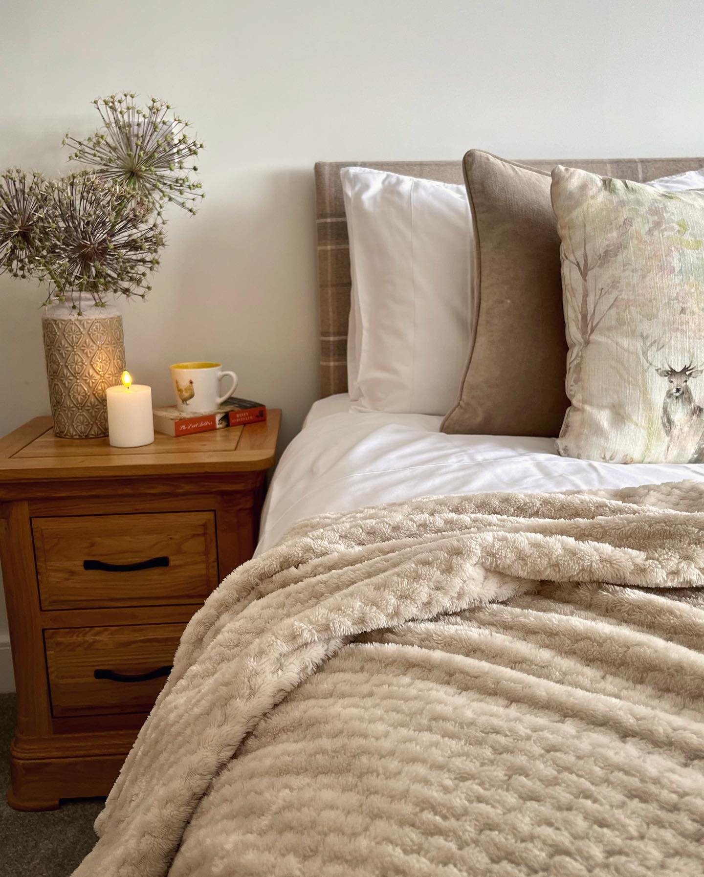 CANTERBURY 2 Drawer Bedside Table Natural Solid Oak - Image 13