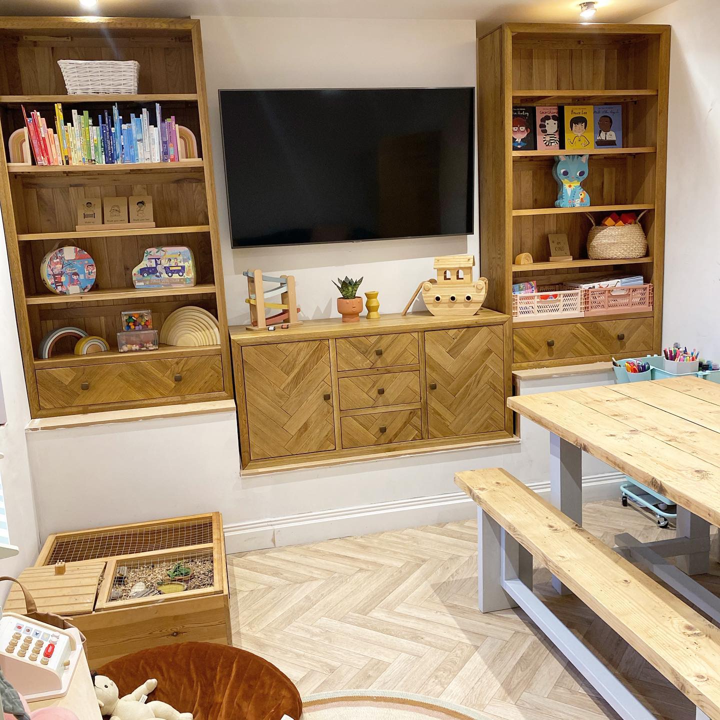 PARQUET Tall Bookcase Brushed & Glazed Solid Oak - Image 9