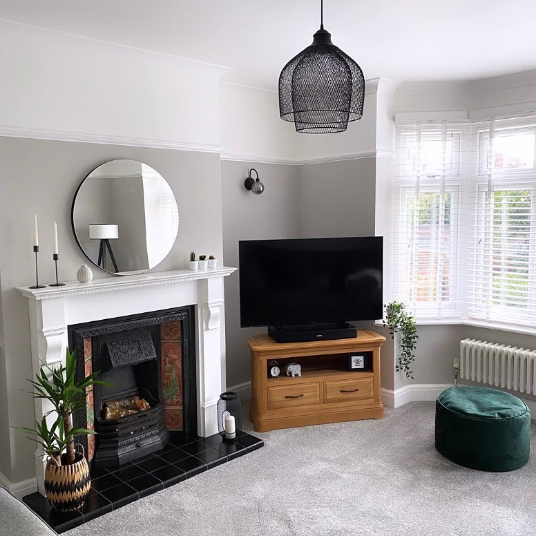 CANTERBURY Corner TV Unit Natural Solid Oak - Image 9