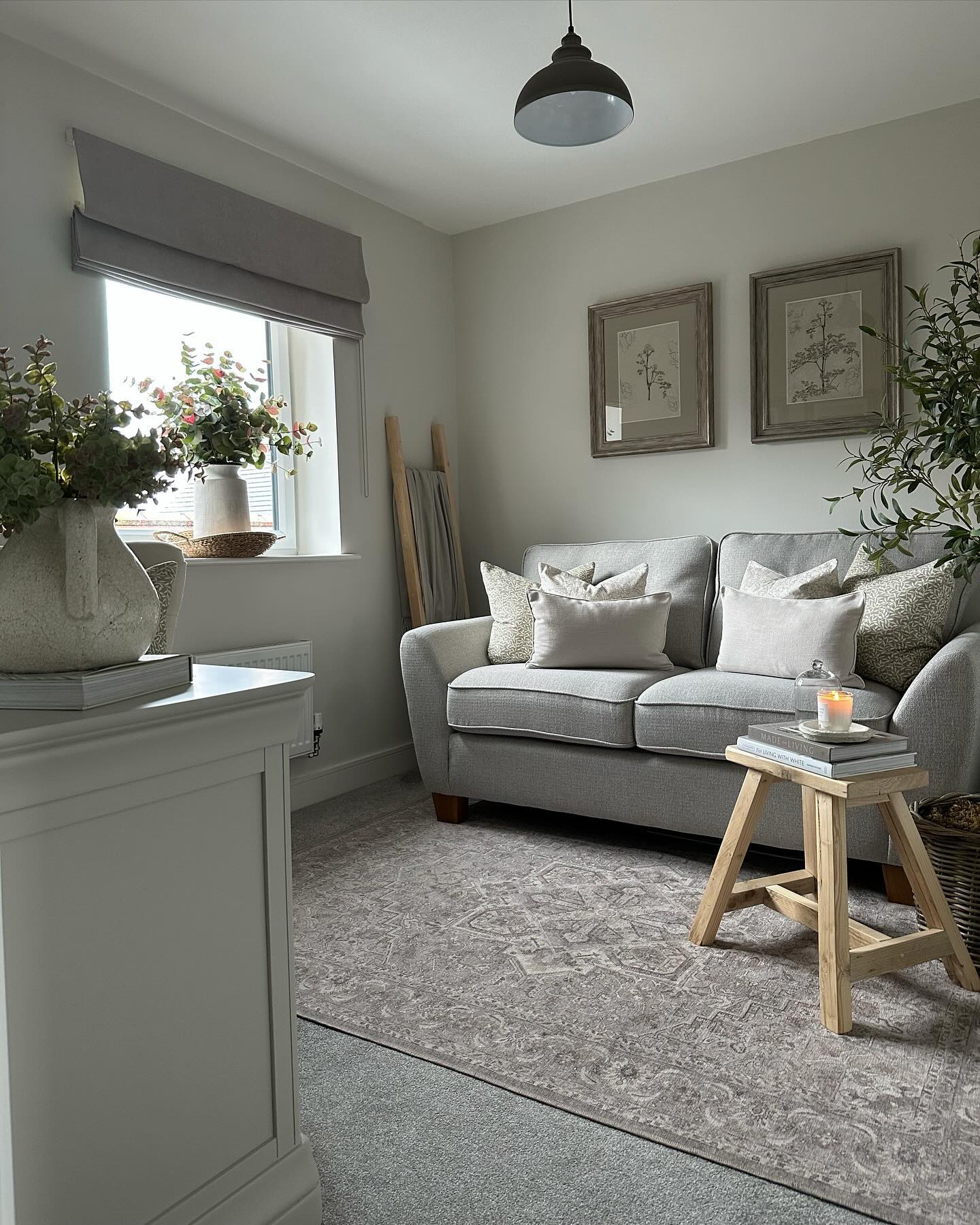 NEBRASKA 2 Seater Deluxe Sofa Bed Silver Fabric - Image 9