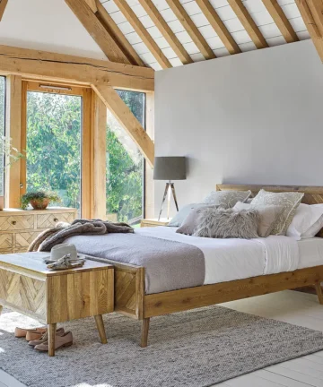 PARQUET Double Bed Brushed & Glazed Solid Oak